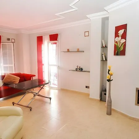 Апартаменты Centro De Conil Muy Amplio Solo Alquillamos Familias Parejas