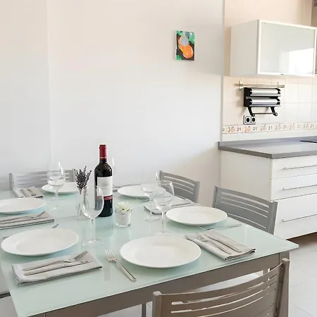 Centro De Conil Muy Amplio Solo Alquillamos Familias Parejas Апартаменты
