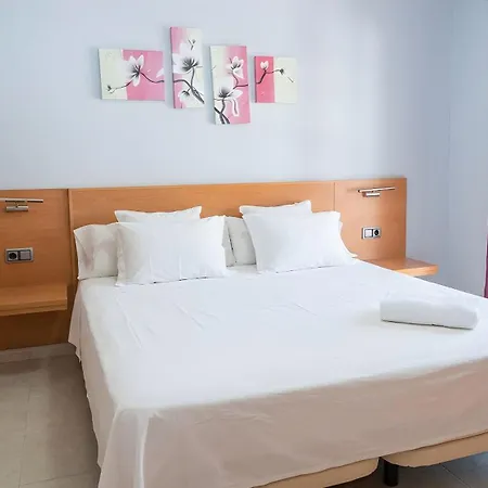 Апартаменты Centro De Conil Muy Amplio Solo Alquillamos Familias Parejas *