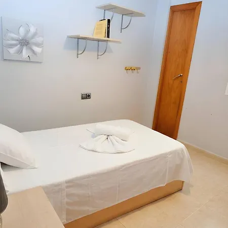 Centro De Conil Muy Amplio Solo Alquillamos Familias Parejas *