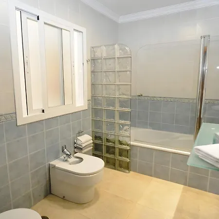 Apartmán Centro De Conil Muy Amplio Solo Alquillamos Familias Parejas *